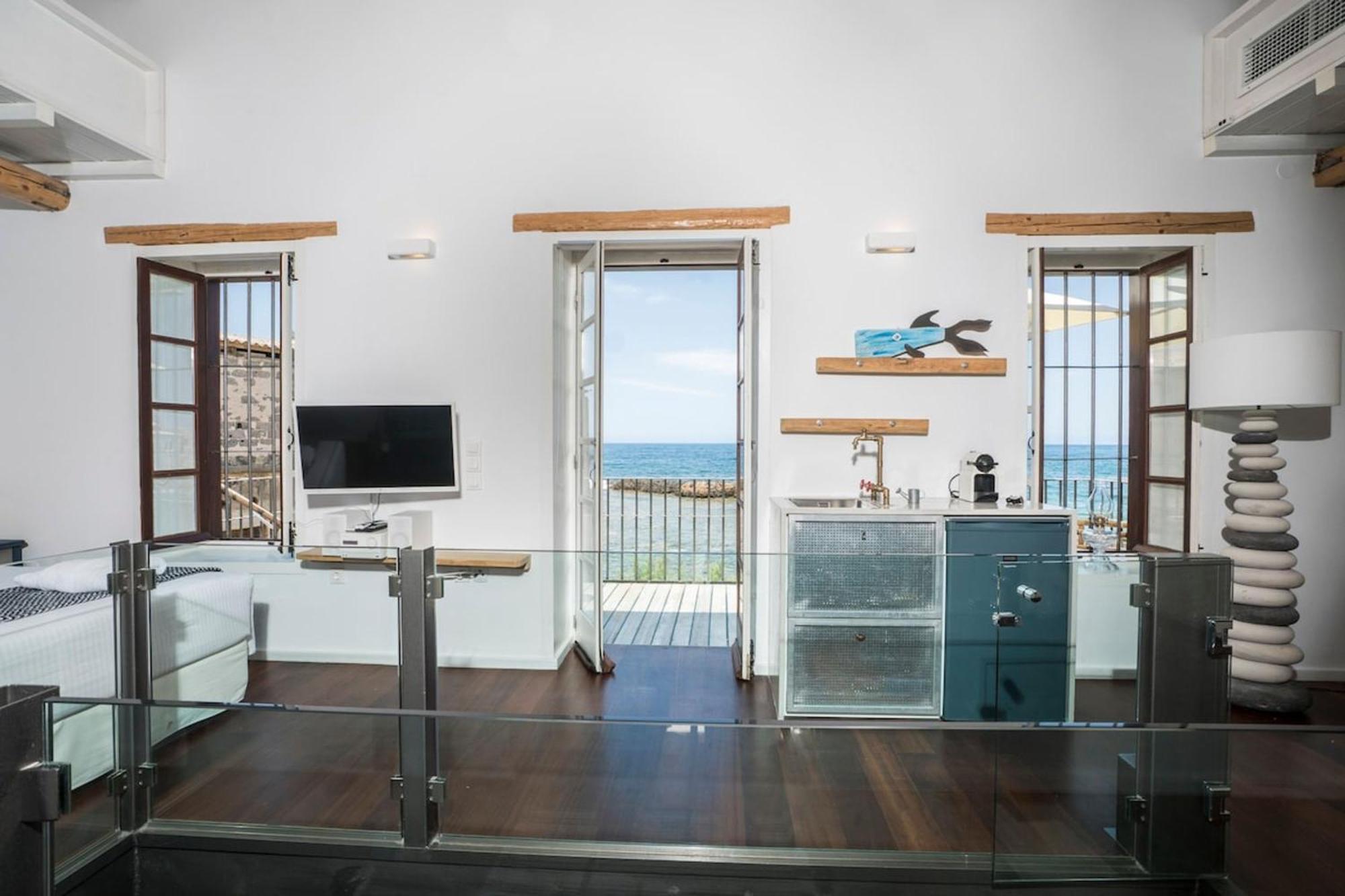 Villa Kito- Transformed House On The Water'S Edge Chania  Exterior foto