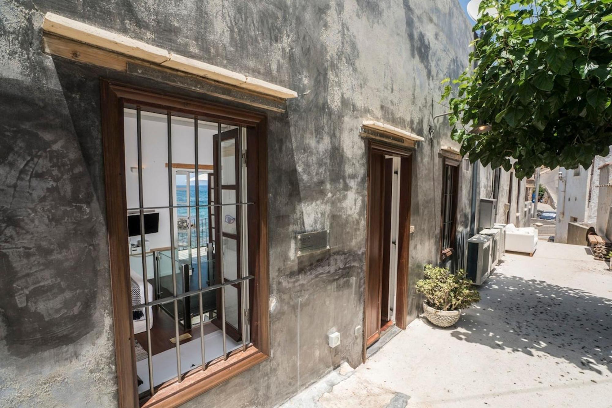 Villa Kito- Transformed House On The Water'S Edge Chania  Exterior foto